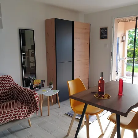 Le Du Chemin Rouge בית נופש *