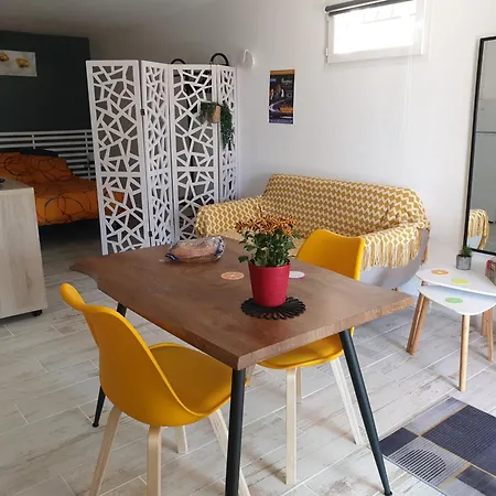 Le Du Chemin Rouge בית נופש