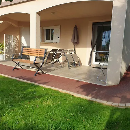 Le Du Chemin Rouge בית נופש Flagnac